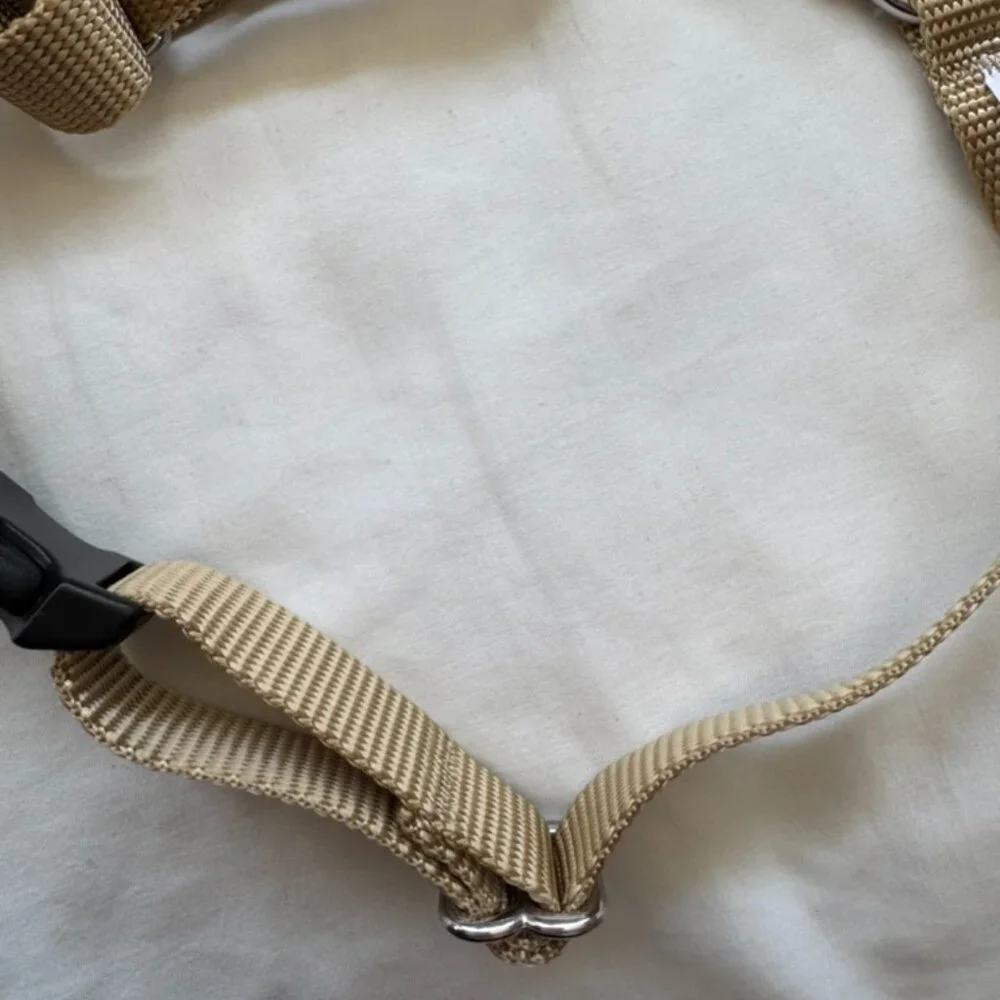 NWT PetSafe Easy Walk No-Pull Dog Harness, Size Medium, Fawn/Brown Color